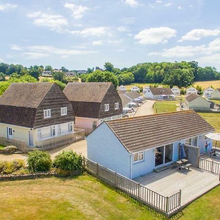 Seaview Holidays - Salterns Village Eksteriør billede